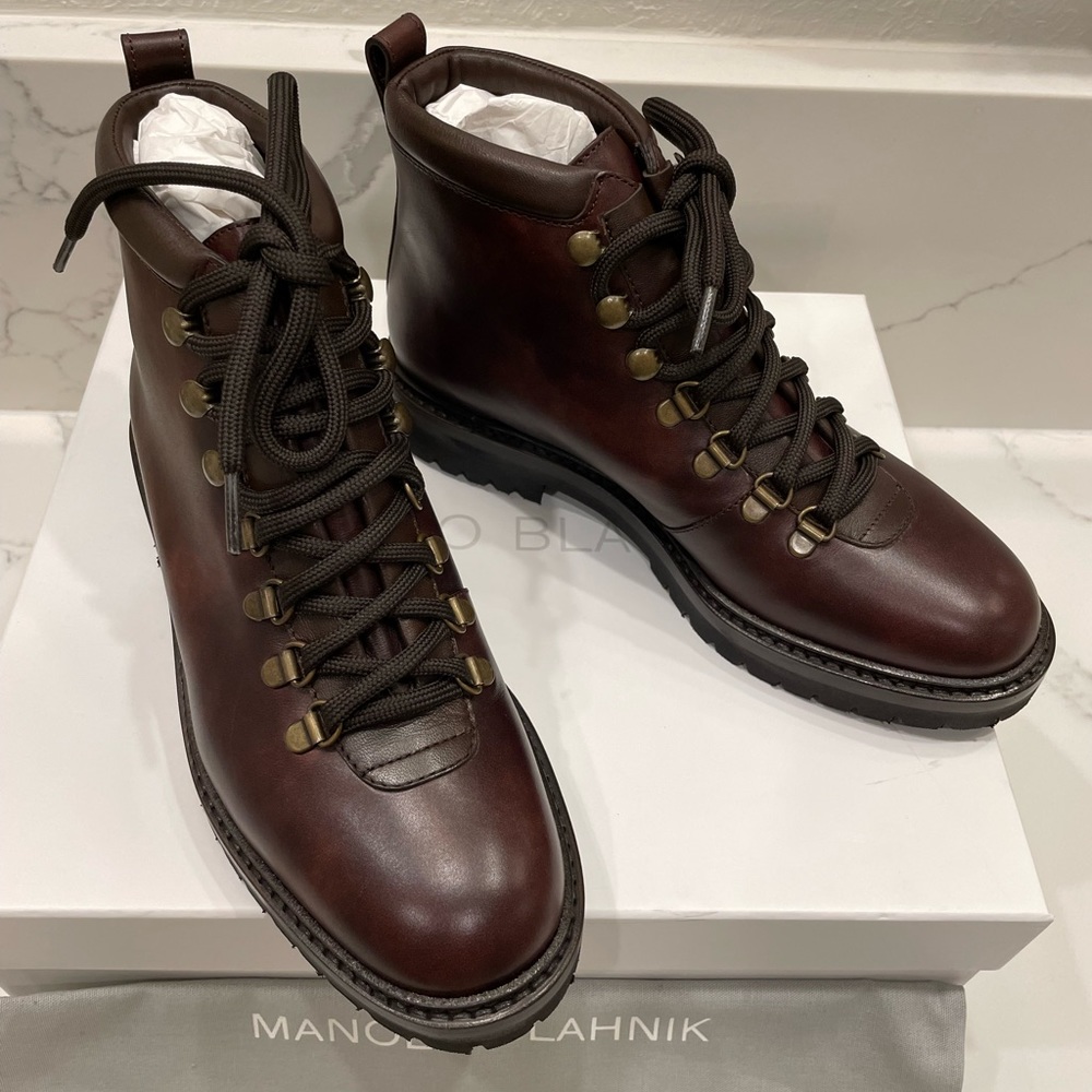 MANOLO BLAHNIK Calauria Leather Lace Up Boots 8.5/38.5EU (Runs Small)
